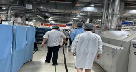 南京财经大学“数字易制造”团队深入苏州智能工厂,共绘数字制造新蓝图